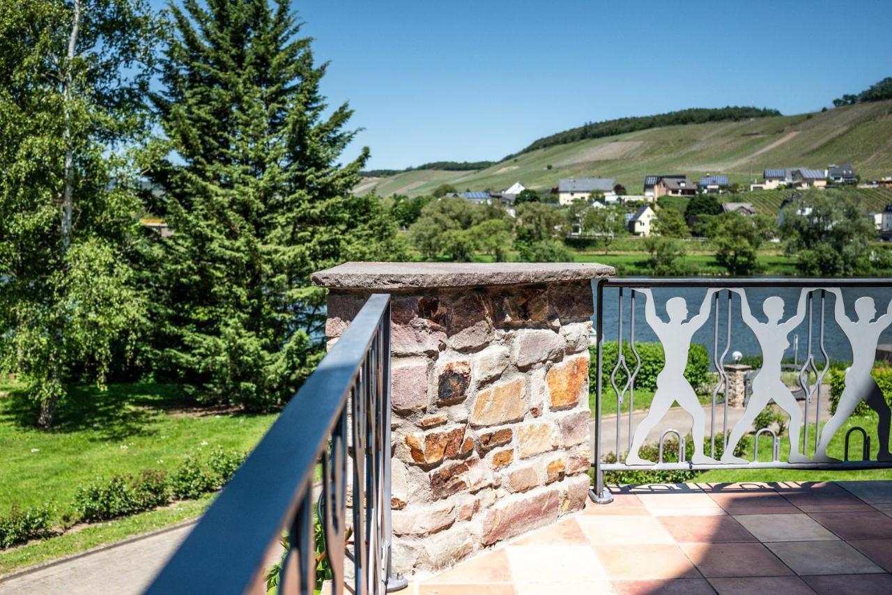 Hotel Weisser Baer Мюльхайм Экстерьер фото