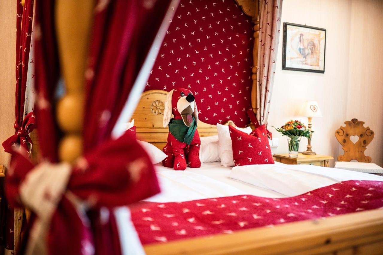 Hotel Weisser Baer Мюльхайм Экстерьер фото