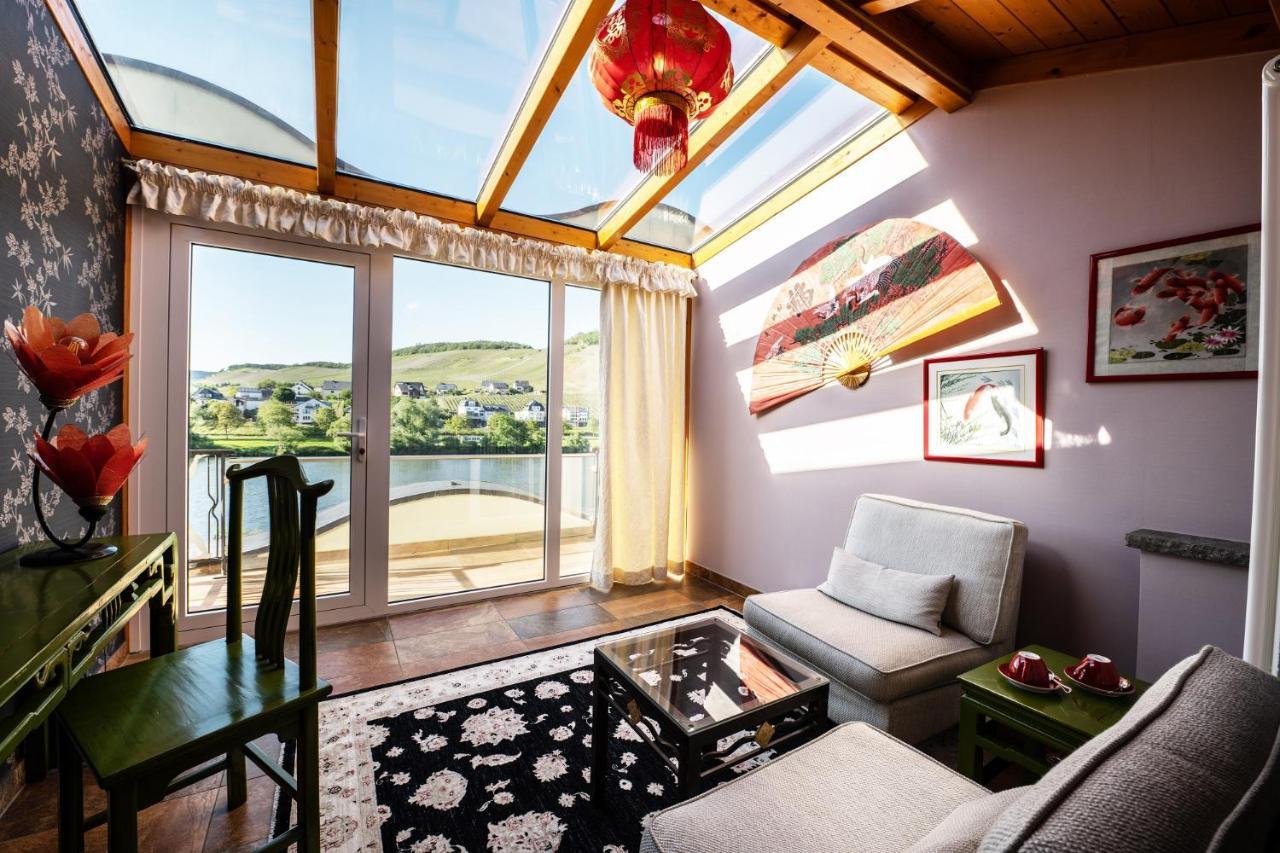 Hotel Weisser Baer Мюльхайм Экстерьер фото